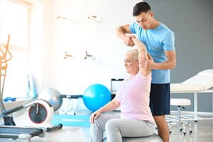aktywność fizyczna może pomóc w walce z bólem
